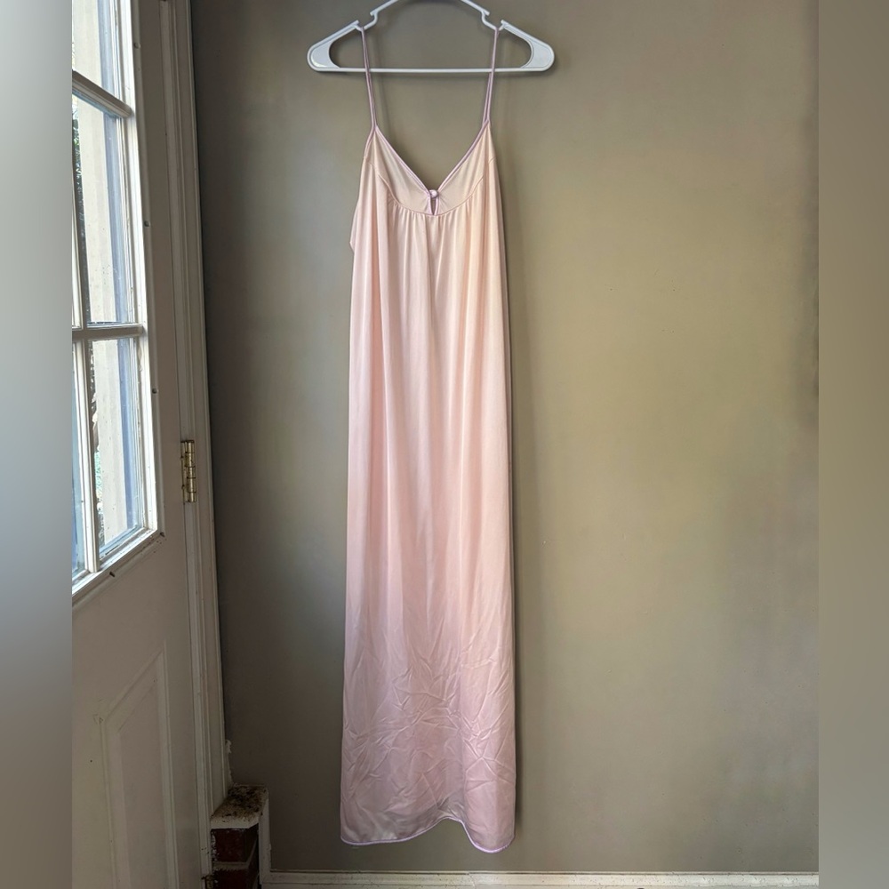 Vintage Diane Von Furstenberg Light Pink/Peach Slip Nightgown M